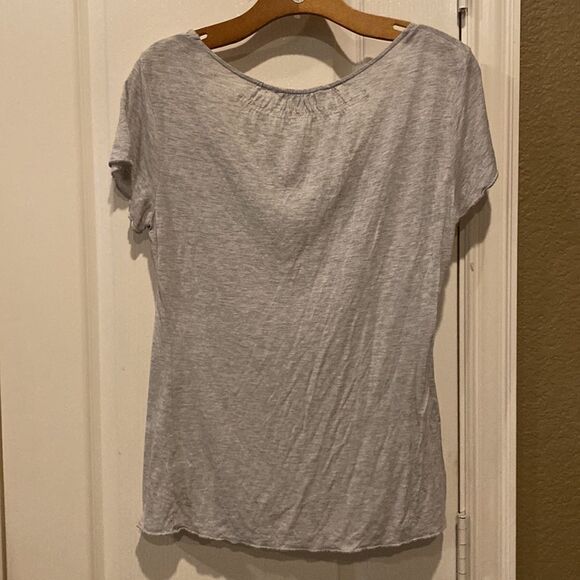 Banana Republic Women’s Short Sleeve Tshirt Ruffle Size Medium VGUC - Picture 6 of 8